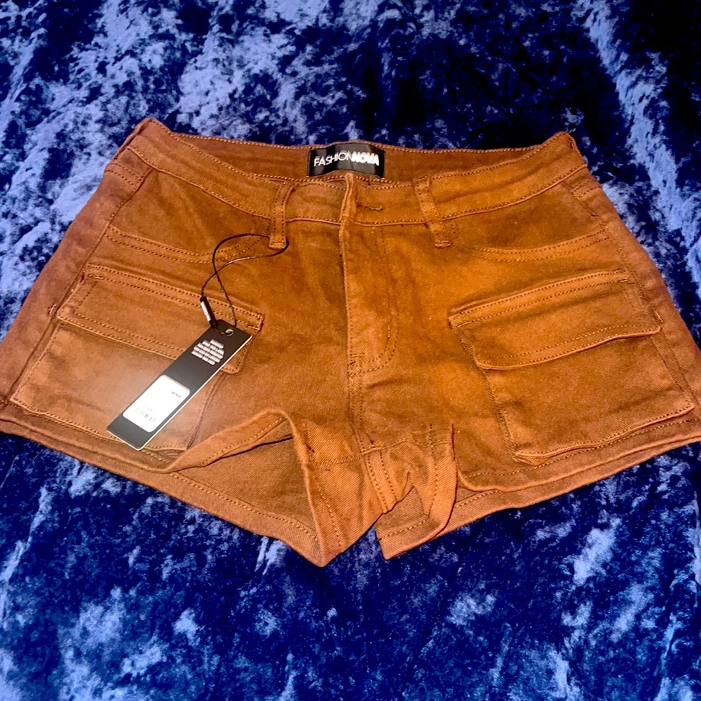Fashion nova brown shorts